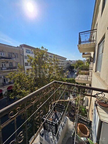 Продаётся 2-комн. вторичка 60 м², м. Сахил, photo 17 from 19