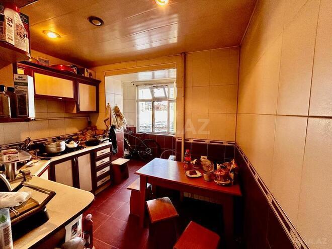Satılır 2 otaqlı köhnə tikili 65 m², Elmlər Akademiyası m., photo 5 from 9