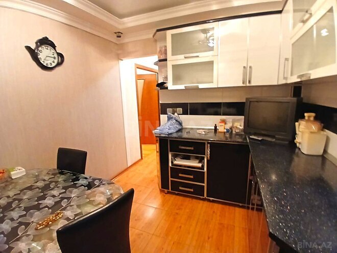 Satılır 3 otaqlı köhnə tikili 90 m², Qara Qarayev m., photo 21 from 32