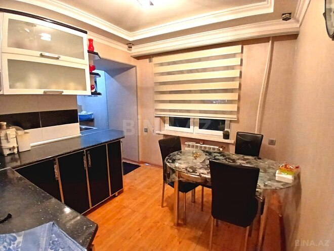Satılır 3 otaqlı köhnə tikili 90 m², Qara Qarayev m., photo 19 from 32