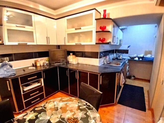 Satılır 3 otaqlı köhnə tikili 90 m², Qara Qarayev m., photo 23 from 32