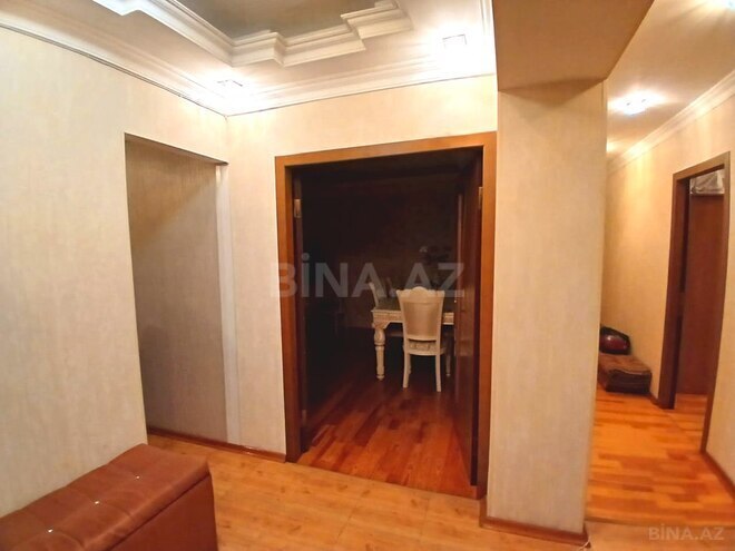 Satılır 3 otaqlı köhnə tikili 90 m², Qara Qarayev m., photo 11 from 32