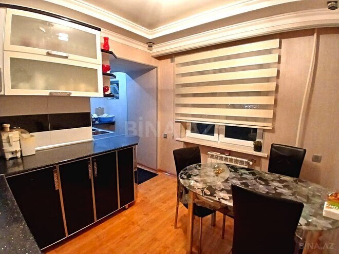 Satılır 3 otaqlı köhnə tikili 90 m², Qara Qarayev m., photo 24 from 32