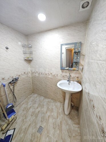 Satılır 2 otaqlı köhnə tikili 60 m², Bakıxanov q., photo 13 from 17