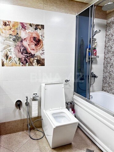 Продаётся 2-комн. вторичка 65 м², Бинагадинский р., photo 15 from 23