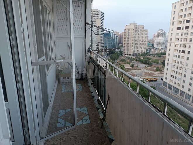 Satılır 6 otaqlı köhnə tikili 200 m², 8 Noyabr m., photo 13 from 17