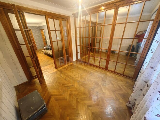 Продаётся 3-комн. вторичка 60 м², м. Гянджлик, photo 9 from 21