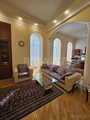 Сдаётся 3-комн. вторичка 100 м², м. Сахил, photo 1 from 15