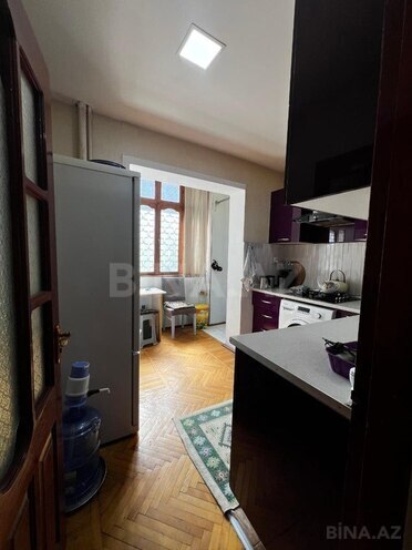 Satılır 5 otaqlı köhnə tikili 120 m², Yasamal r., photo 8 from 17