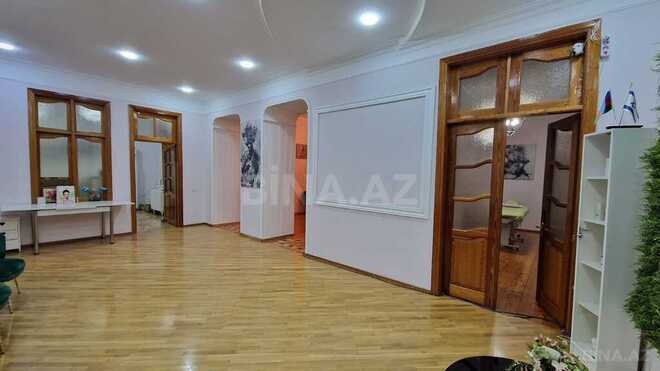 Satılır 4 otaqlı köhnə tikili 200 m², Nizami m., photo 19 from 20
