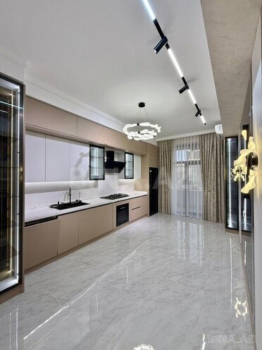 Продаётся 4-комн. новостройка 195 м², м. 28 мая, photo 14 from 32