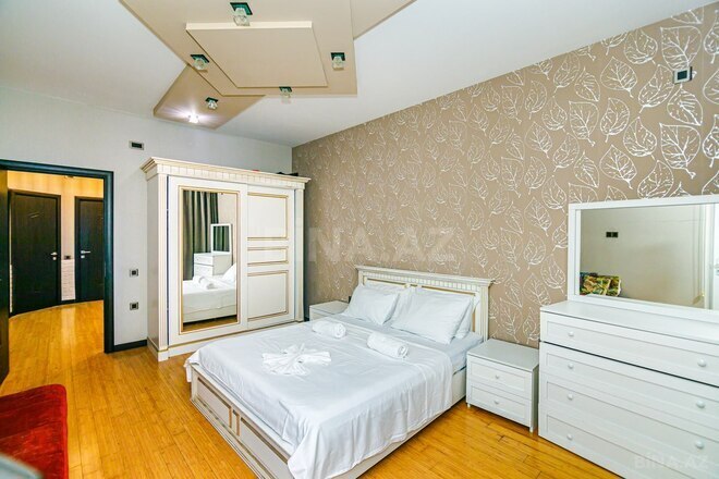 Сдаётся 3-комн. новостройка 180 м², м. 8 ноября, photo 16 from 32