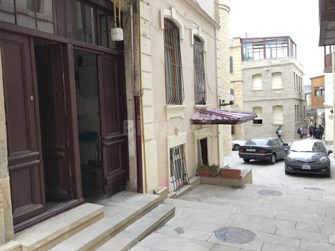 Satılır 4 otaqlı köhnə tikili 120 m², İçəri Şəhər m., photo 15 from 17