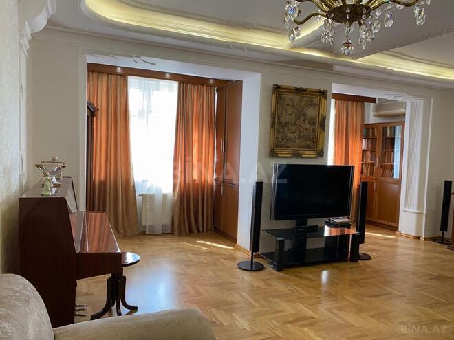 Satılır 3 otaqlı köhnə tikili 130 m², Nəriman Nərimanov m., photo 12 from 19