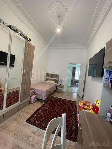 Продаётся 3-комн. вторичка 68 м², м. Низами, photo 22 from 26