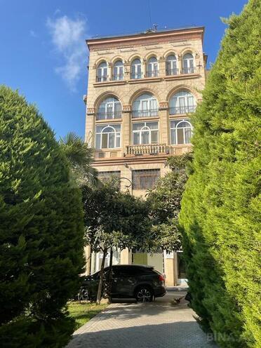 Продаётся 3-комн. вторичка 68 м², м. Низами, photo 3 from 26