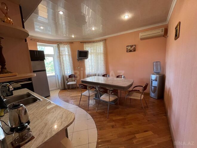 Сдаётся 3-комн. новостройка 130 м², м. Низами, photo 9 from 19