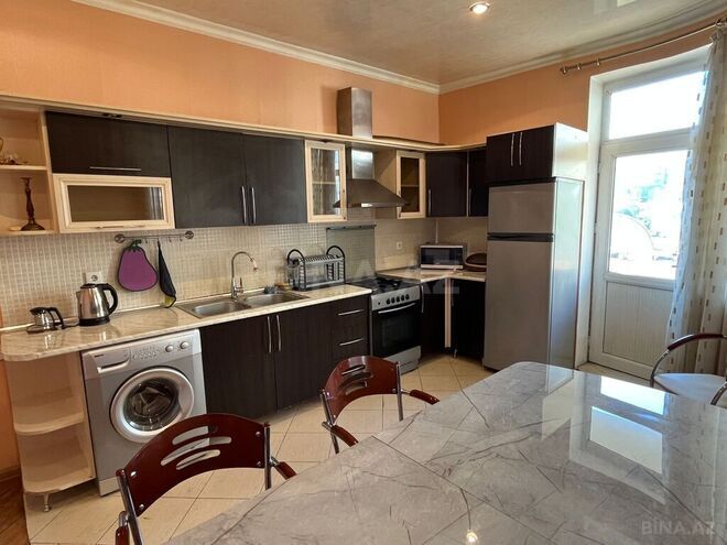 Сдаётся 3-комн. новостройка 130 м², м. Низами, photo 10 from 19