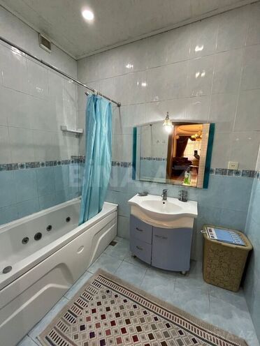 Сдаётся 3-комн. новостройка 130 м², м. Низами, photo 18 from 19