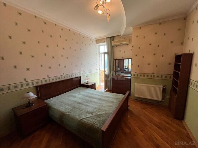 Сдаётся 3-комн. новостройка 130 м², м. Низами, photo 7 from 19