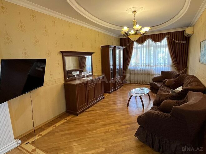 Сдаётся 3-комн. новостройка 130 м², м. Низами, photo 3 from 19