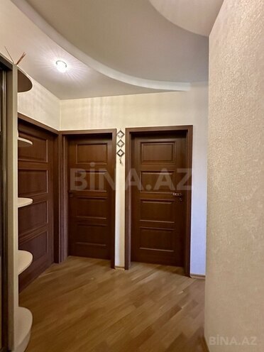Satılır 4 otaqlı köhnə tikili 110 m², Azadlıq Prospekti m., photo 8 from 24