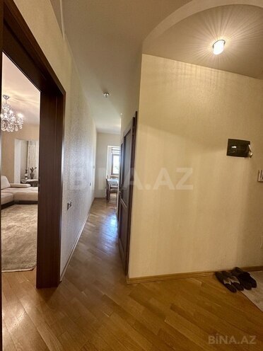 Satılır 4 otaqlı köhnə tikili 110 m², Azadlıq Prospekti m., photo 17 from 24