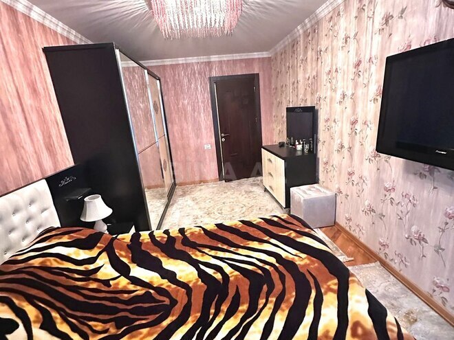 Satılır 5 otaqlı köhnə tikili 125 m², Qara Qarayev m., photo 10 from 32