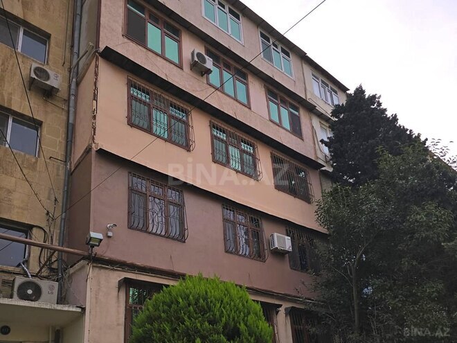 Satılır 5 otaqlı köhnə tikili 125 m², Qara Qarayev m., photo 26 from 32