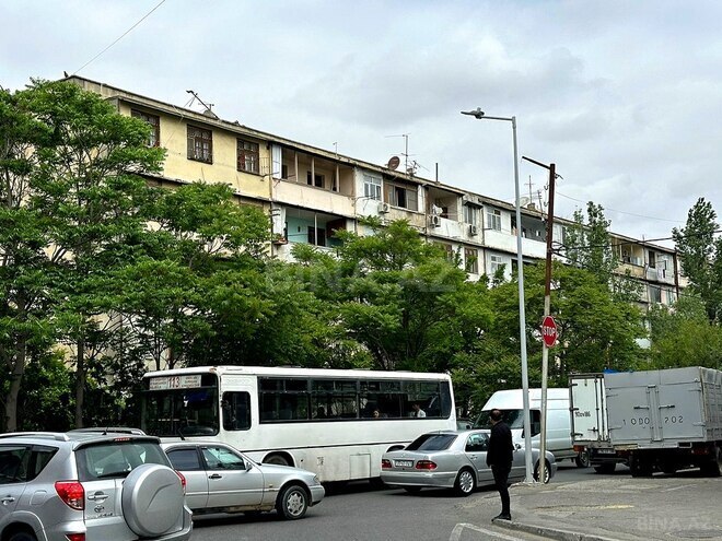 Satılır 5 otaqlı köhnə tikili 125 m², Qara Qarayev m., photo 28 from 32
