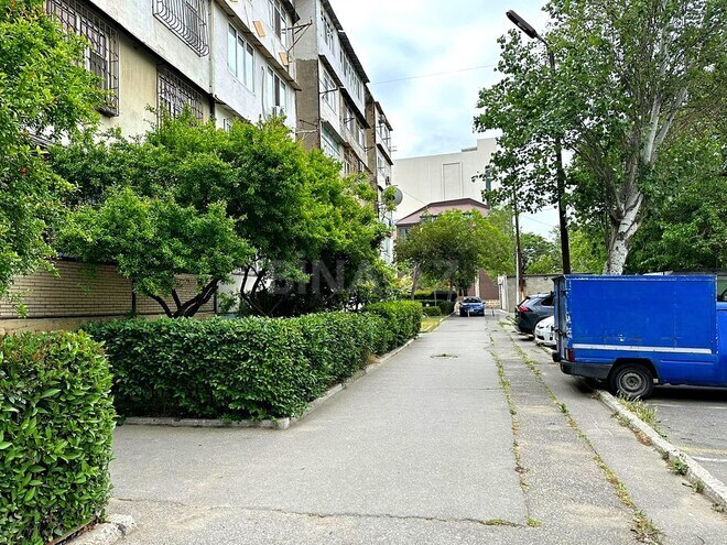 Satılır 5 otaqlı köhnə tikili 125 m², Qara Qarayev m., photo 30 from 32