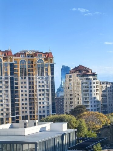 Продаётся 3-комн. вторичка 110 м², м. 28 мая, photo 8 from 32