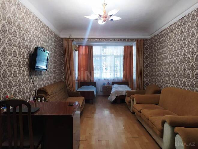 Satılır 2 otaqlı köhnə tikili 50 m², Neftçilər m., photo 1 from 9