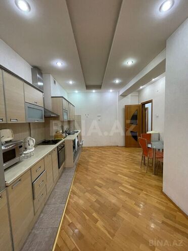 İcarəyə verilir 3 otaqlı yeni tikili 150 m², 28 May m., photo 20 from 25