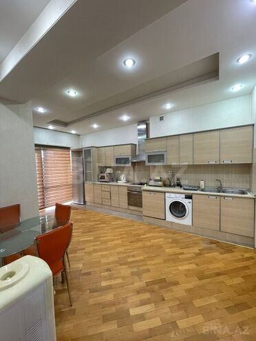 İcarəyə verilir 3 otaqlı yeni tikili 150 m², 28 May m., photo 24 from 25