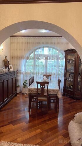 Satılır 3 otaqlı köhnə tikili 98 m², Nəsimi r., photo 1 from 18