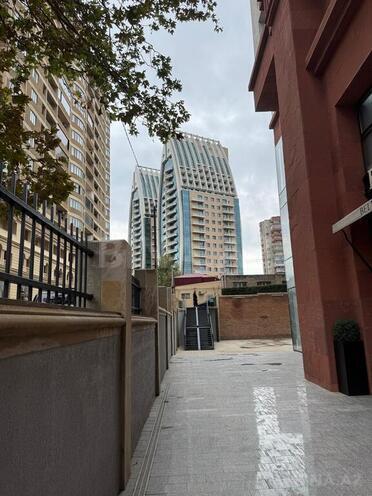 Продаётся 4-комн. новостройка 213 м², м. Элмляр Академиясы, photo 14 from 17