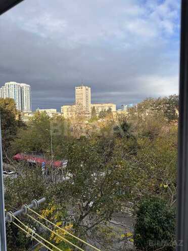Satılır 2 otaqlı köhnə tikili 75 m², Yasamal r., photo 4 from 23
