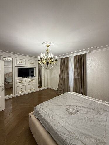 Satılır 3 otaqlı köhnə tikili 215 m², Sahil m., photo 15 from 23