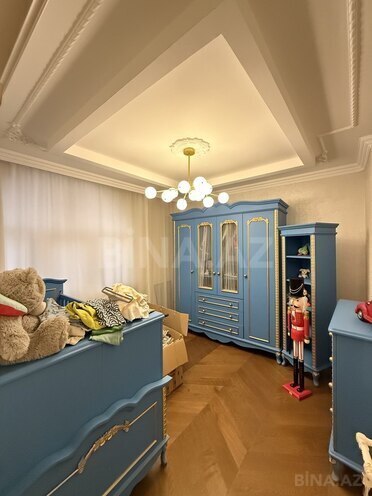 Satılır 3 otaqlı köhnə tikili 215 m², Sahil m., photo 17 from 23
