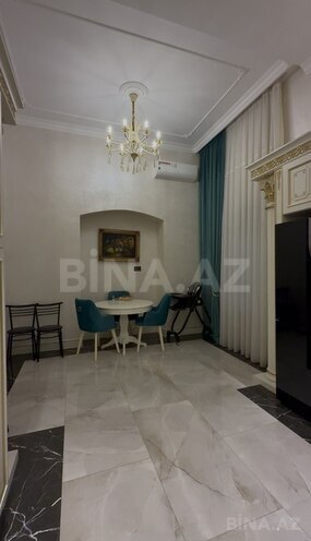 Satılır 3 otaqlı köhnə tikili 215 m², Sahil m., photo 22 from 23