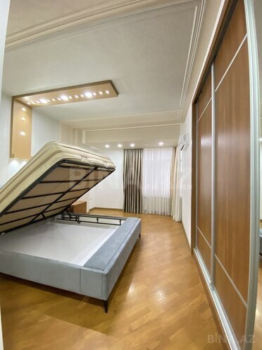 Сдаётся 3-комн. новостройка 145 м², м. 8 ноября, photo 22 from 32