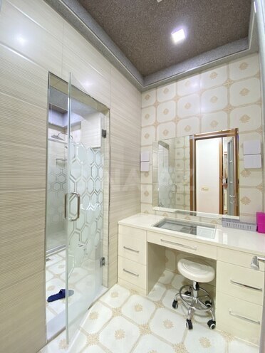 Сдаётся 3-комн. новостройка 145 м², м. 8 ноября, photo 23 from 32