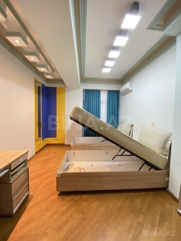 Сдаётся 3-комн. новостройка 145 м², м. 8 ноября, photo 11 from 32