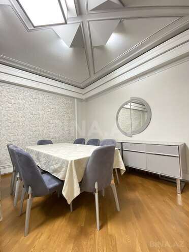Сдаётся 3-комн. новостройка 145 м², м. 8 ноября, photo 3 from 32