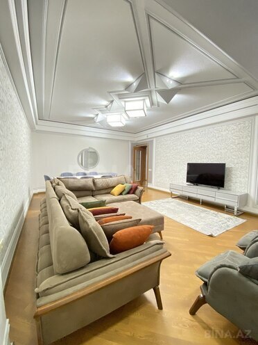 Сдаётся 3-комн. новостройка 145 м², м. 8 ноября, photo 5 from 32