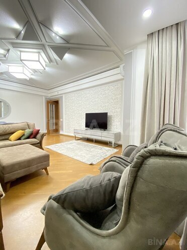 Сдаётся 3-комн. новостройка 145 м², м. 8 ноября, photo 9 from 32
