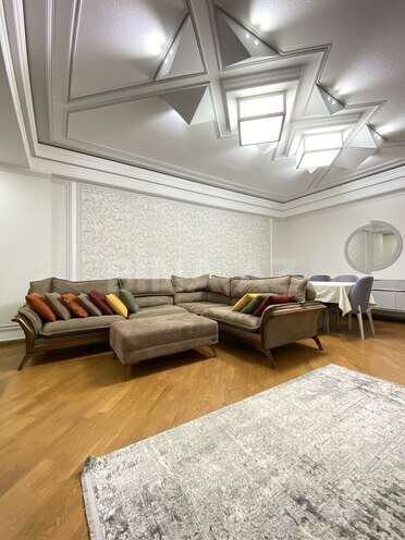 Сдаётся 3-комн. новостройка 145 м², м. 8 ноября, photo 4 from 32