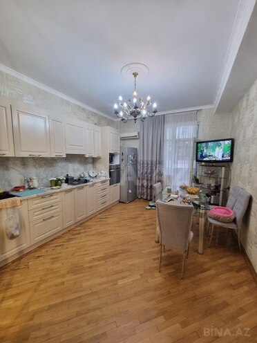 Продаётся 3-комн. новостройка 130 м², м. Элмляр Академиясы, photo 6 from 7