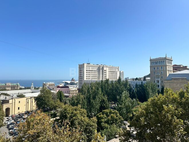 Satılır 5 otaqlı köhnə tikili 200 m², İçəri Şəhər m., photo 8 from 22